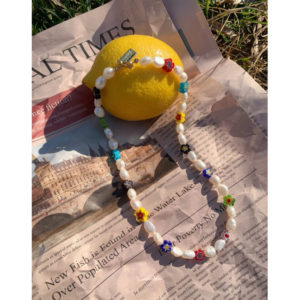 usite/ Wearing BTS J-Hope/ Flower with Pearl Necklace