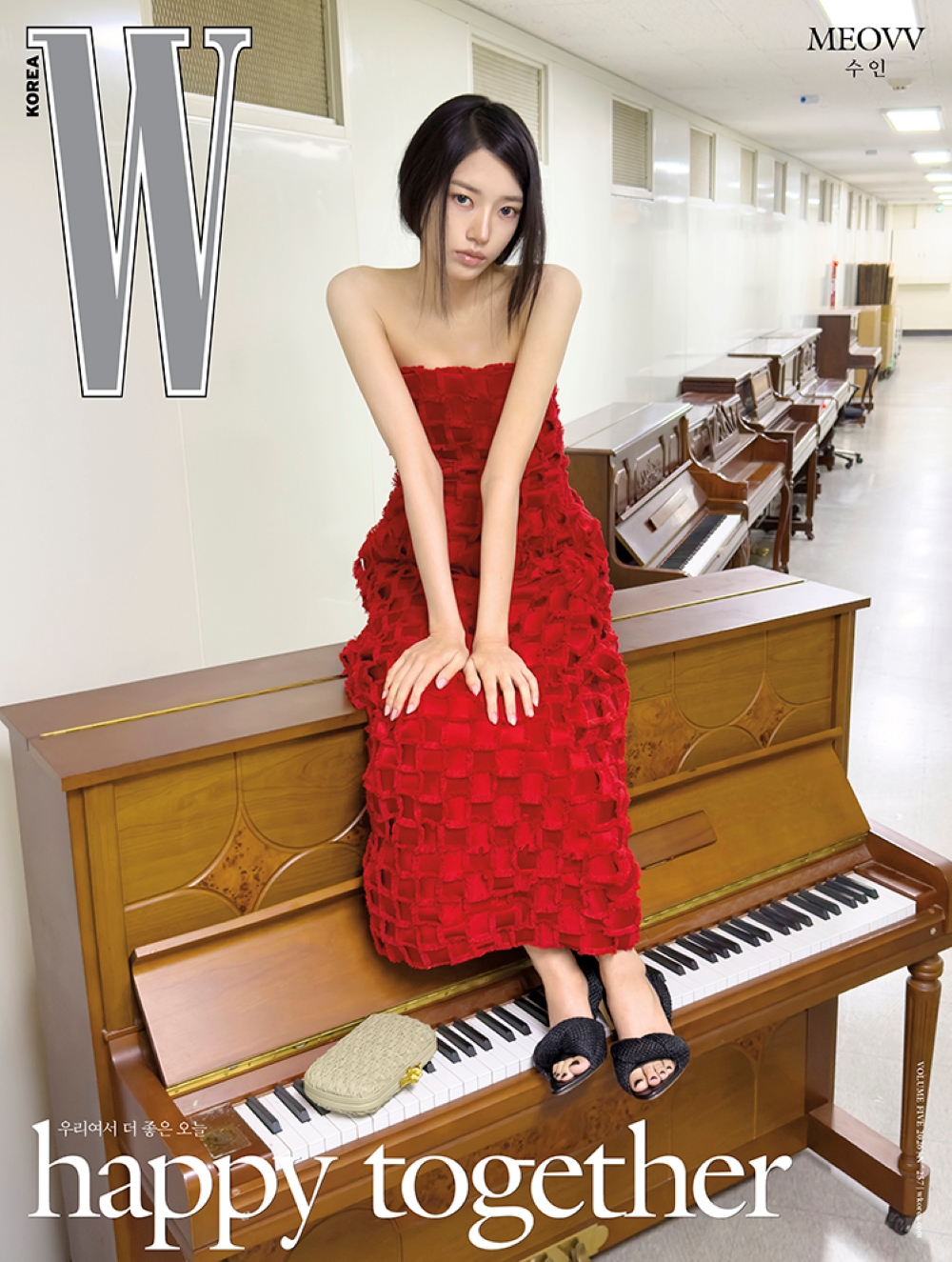 W Korea May 2026 MEOVV